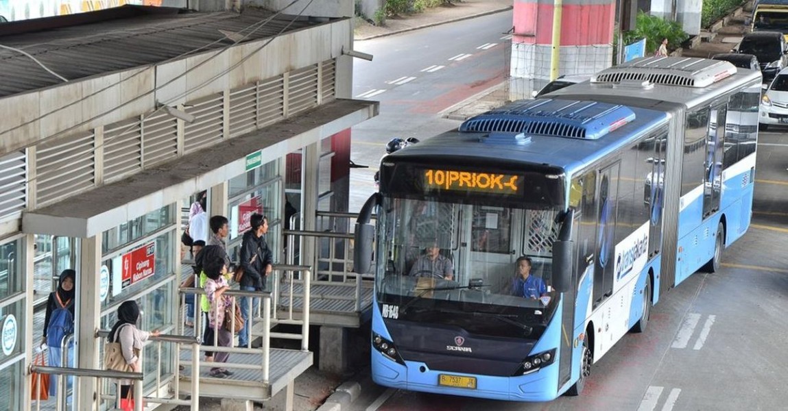 Tarif Transjakarta dan MRT Kembali Normal