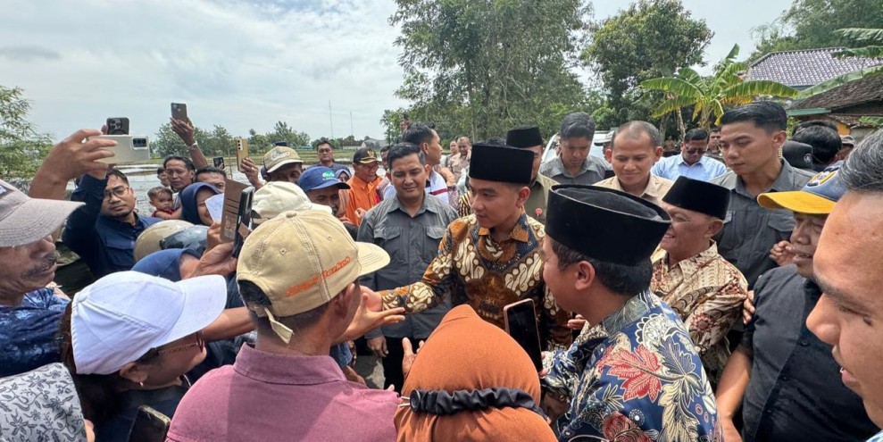 Wapres Gibran Rakabuming Datangi Sragen Tinjau Proyek Pengaspalan Jalan Desa