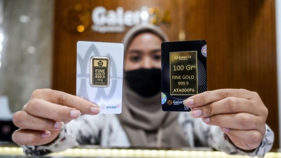 Update Harga Emas Pegadaian Minggu 14 Desember 2025 UBS Turun Galeri24 Stabil