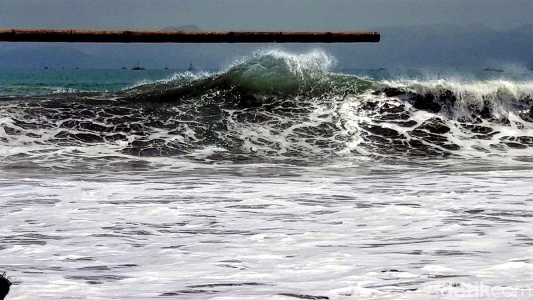 BMKG Keluarkan Peringatan Dini Gelombang Laut Tinggi Periode 11-14 Februari Tahun 2026