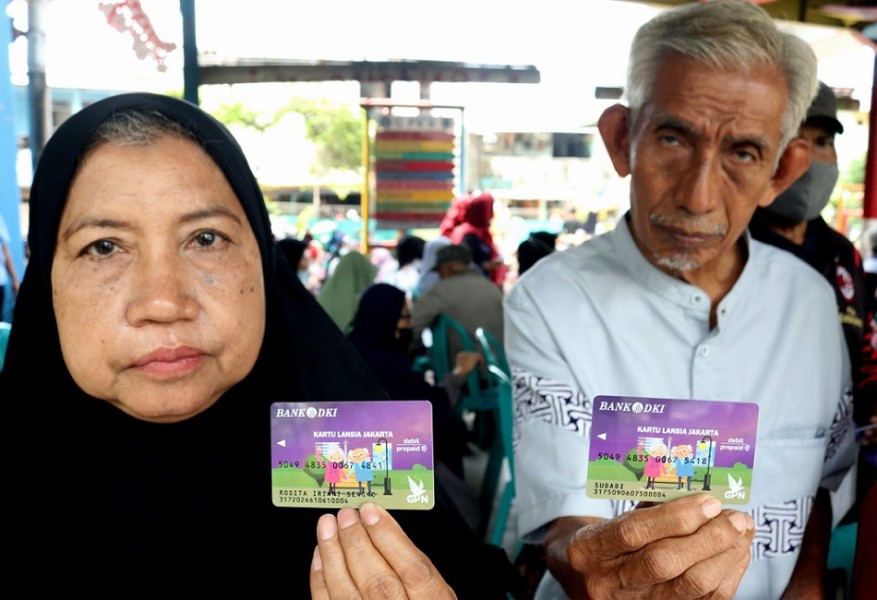 Cair Sebelum Lebaran, Pemprov DKI Jakarta Salurkan Bansos KLJ 2025 untuk Lansia