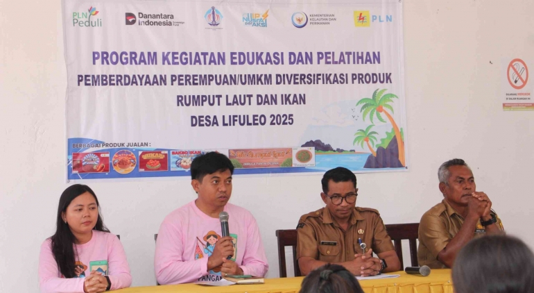 Melalui Koperasi Desa PLN UIP Nusra menggerakkan ekonomi perempuan pesisir untuk Indonesia lebih sejahtera bersama GM Bapak Rizki Aftarianto