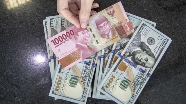 Rupiah Tertekan Geopolitik Global dan Prediksi Suku Bunga
