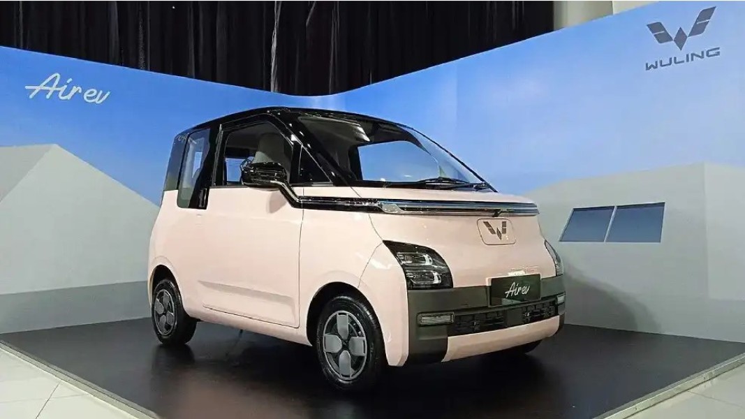 Spesifikasi, Varian, Daftar Harga, Keunggulan, Simulasi Kredit Mobil Listrik Wuling Air EV 2025