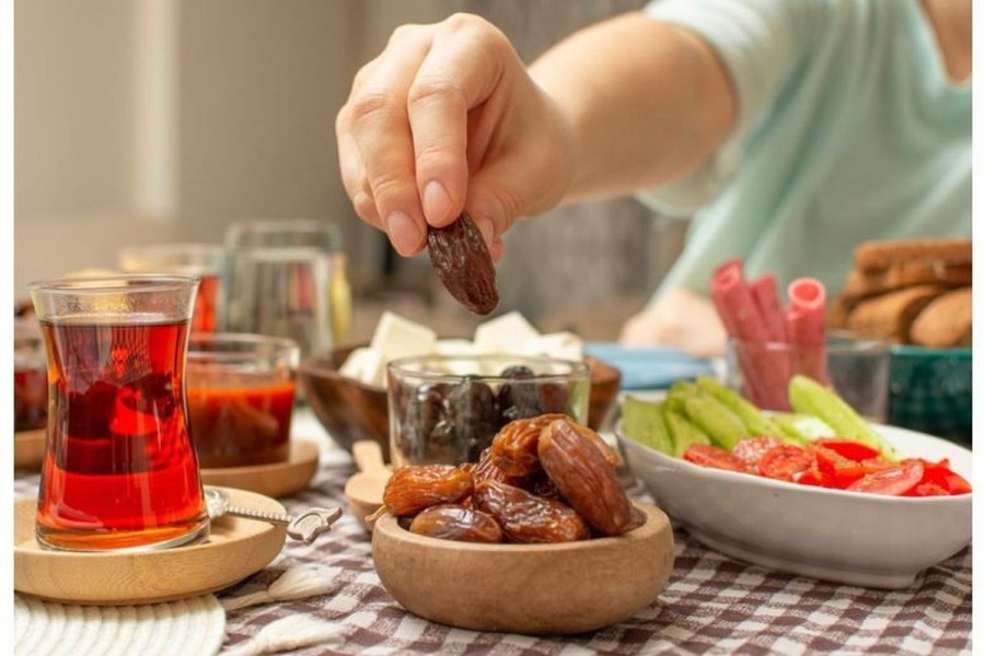 5 Rekomendasi Menu Takjil Sehat Agar Tubuh Tetap Bugar Selama Ramadan 2026