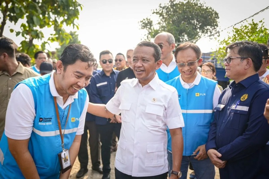 Kementerian ESDM Tinjau Langsung Program Listrik Gratis untuk Warga