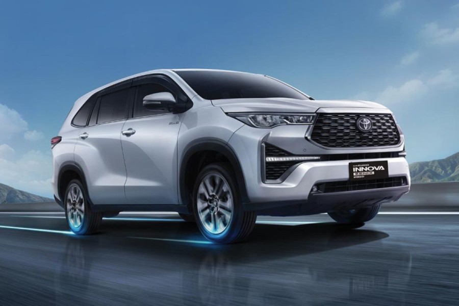 Toyota Hybrid EV Jadi Andalan Pasar Otomotif Nasional Toyota Hybrid EV Jadi Andalan Pasar Otomotif Nasional