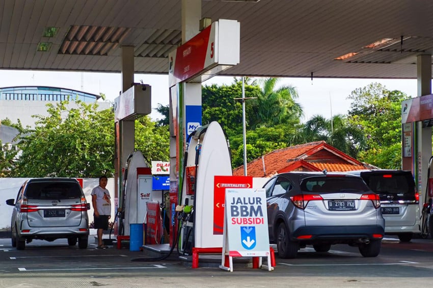 Update Harga BBM Februari 2026 Terbaru Lengkap Semua SPBU Besar Indonesia
