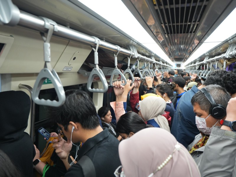 Akomodir Mobilitas Masyarakat Pada Malam Pergantian Tahun, KAI Perpanjang Waktu Layanan LRT Jabodebek