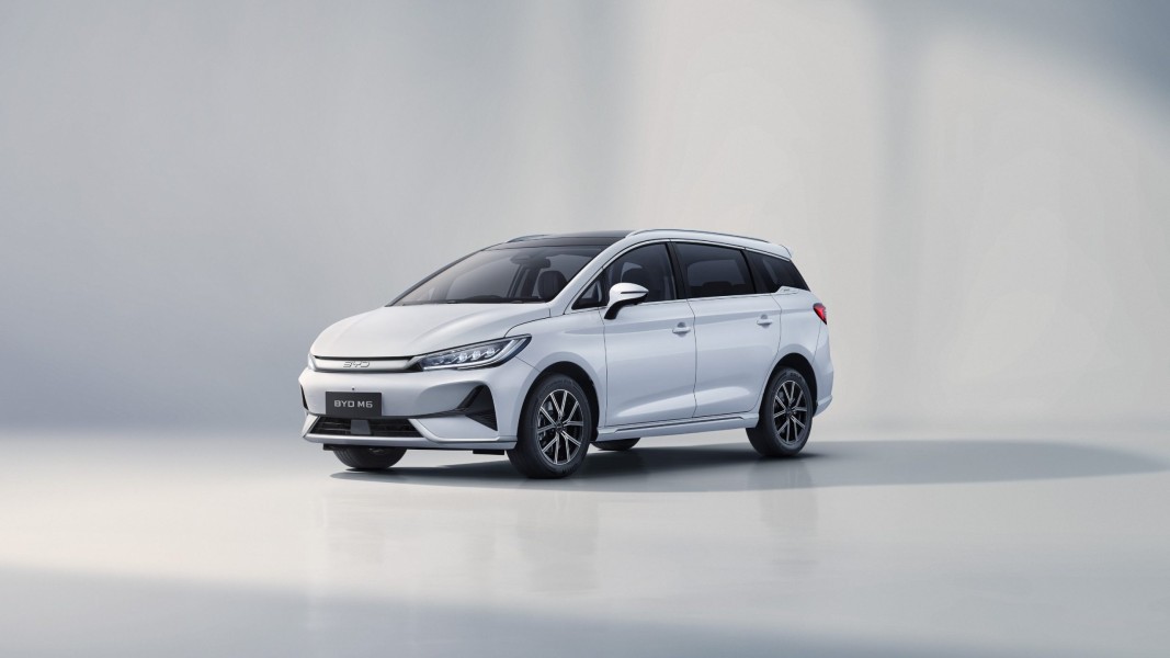 Simak Skema Kredit BYD M6 di OTO Finance, DP 20 persen Cicilan Mulai Rp7 Jutaan