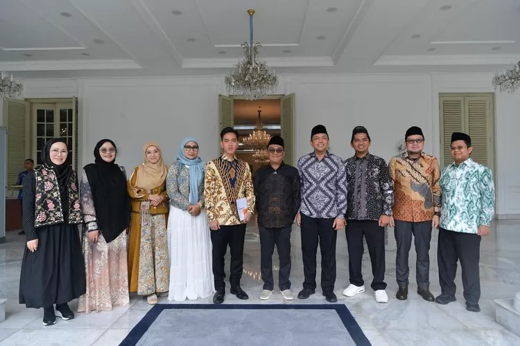 Wapres Gibran Ajak Santri Belajar Kepemimpinan Bangsa Lewat Kunjungan ke Istana