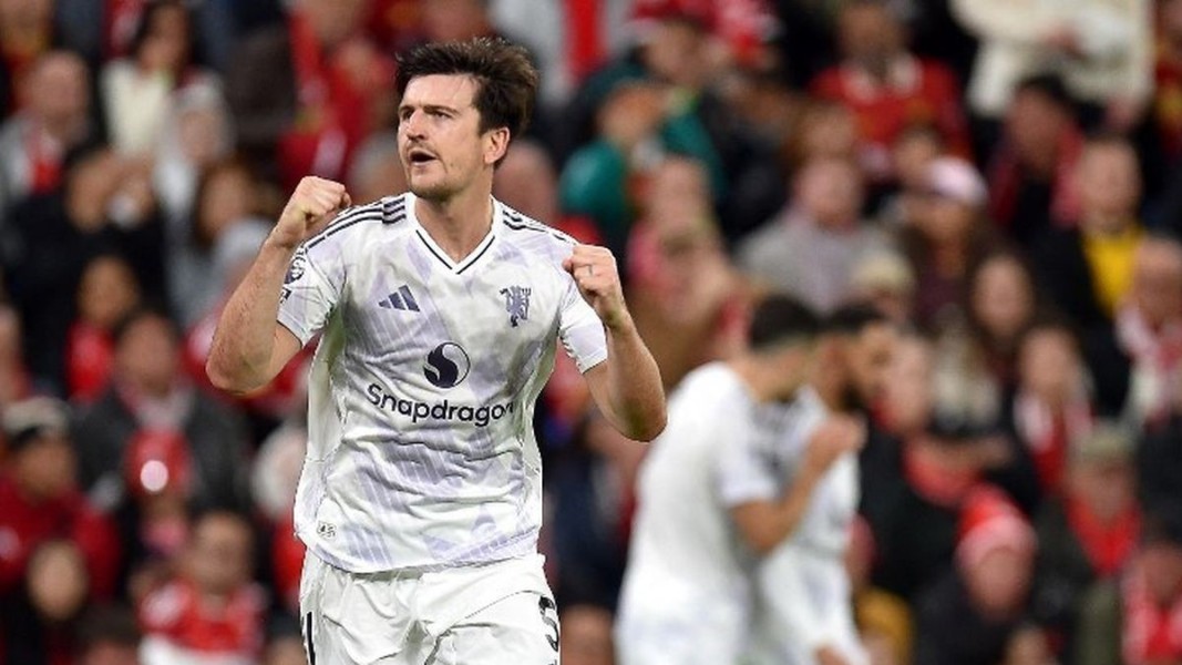 Pertarungan Sengit di Anfield Berakhir Manis untuk Manchester United Berkat Gol Maguire