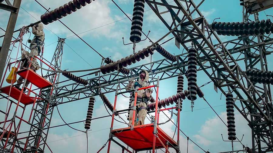 Rencana PLN Tambah 16,6 GW Pembangkit Batu Bara dan Gas: Pro Kontra Menuju Transisi Energi
