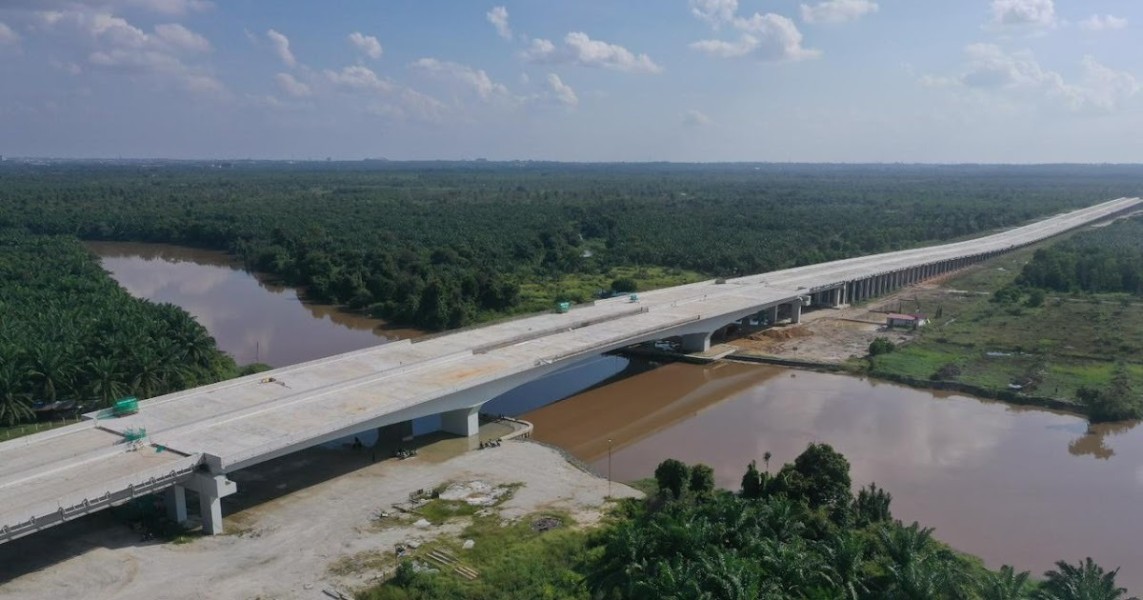 Proyek Jembatan Siak Hampir Rampung Konektivitas Jalan Tol Rengat Pekanbaru Semakin Kuat
