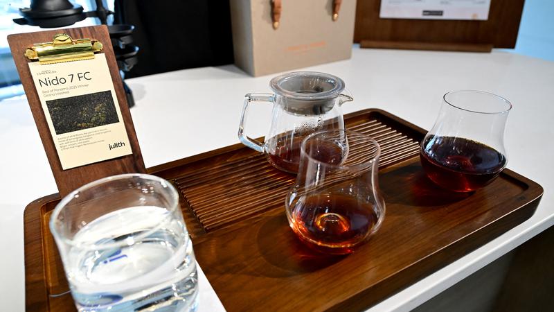 Dubai Pecahkan Rekor Dunia Kopi Termahal Rp16,3 Juta