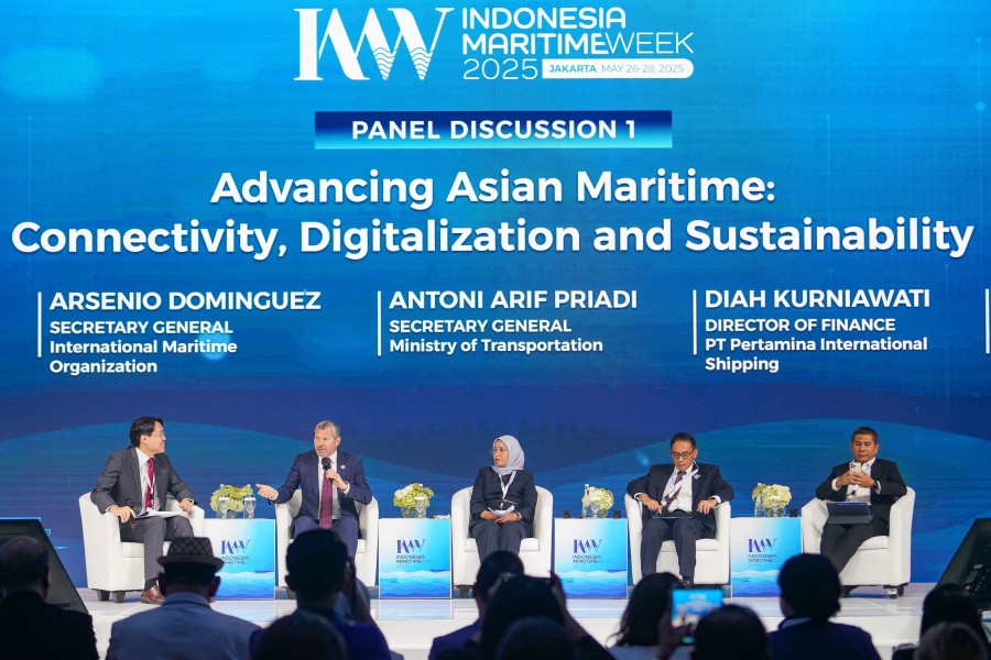 PT Pertamina International Shipping Kenalkan Diversifikasi Bisnis Maritim Baru di Indonesia Maritime Week 2025