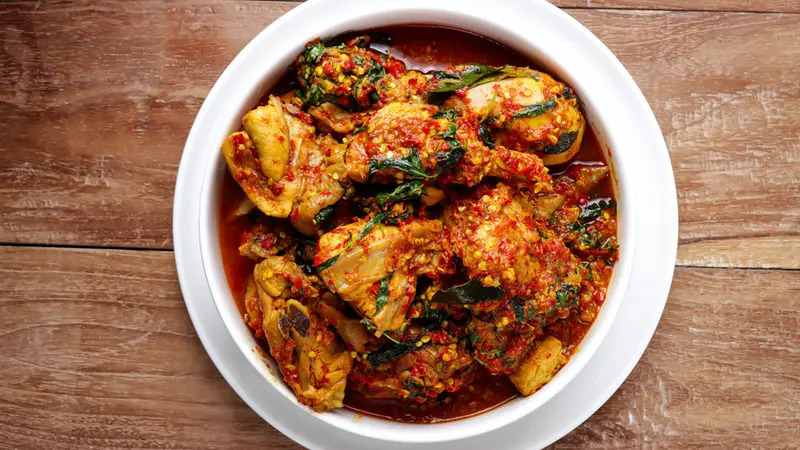 6 Resep Ayam Rica-Rica Kemangi Pedas dan Wangi Lezat