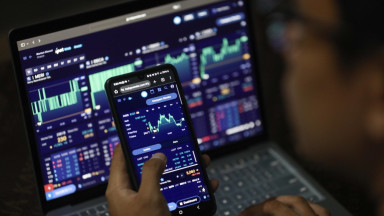 IHSG Melemah di Awal Perdagangan, Saham BRMS Tertekan