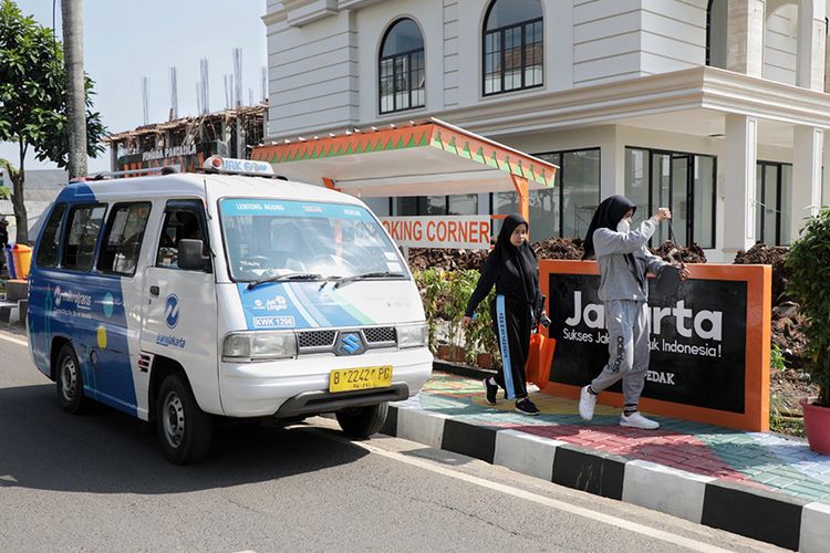 Transjakarta Perketat Aturan untuk Pengemudi Mikrotrans