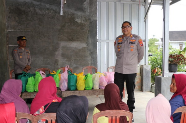 Kapolres Lampung Barat Gelar Safari Ramadhan, Salurkan Bantuan Sosial kepada Warga