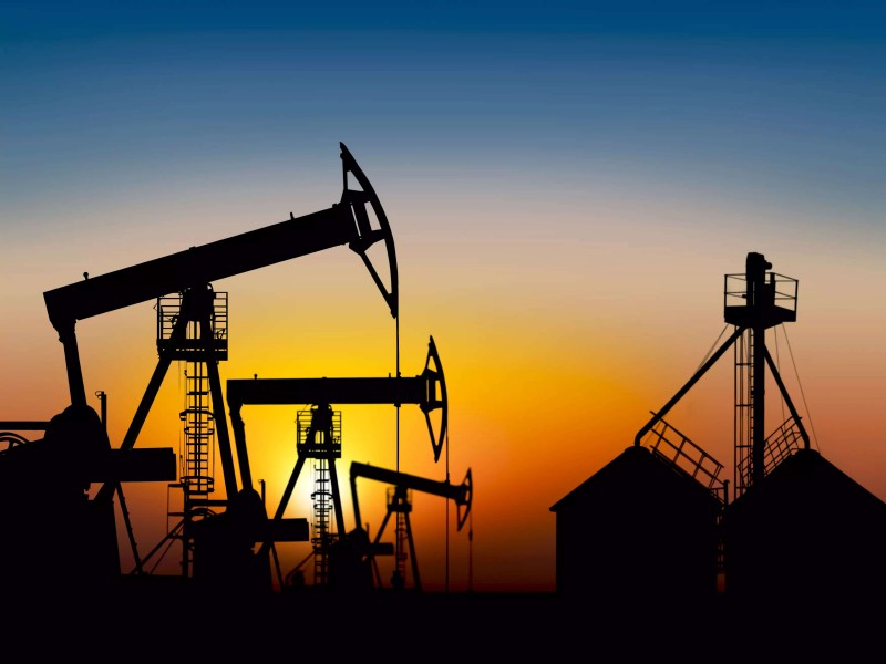 Harga Minyak Turun Terendah Jelang Pertemuan OPEC+