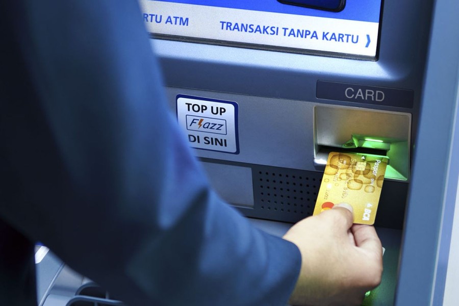 Kode Bank BCA, Cara Transfer, dan Biaya Adminnya