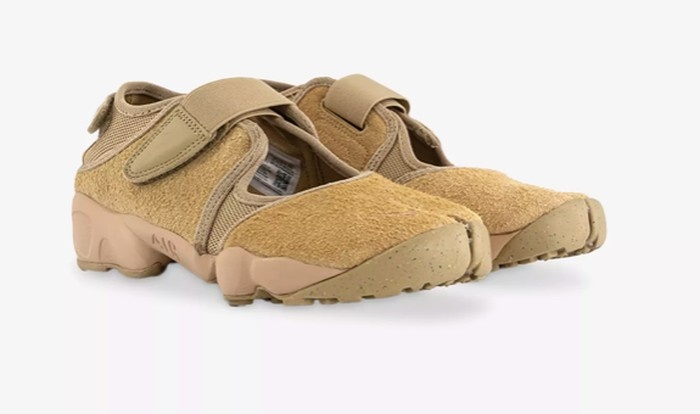 Sepatu Hybrid Sneakers dan Flats, Tren Nyaman untuk Hangout