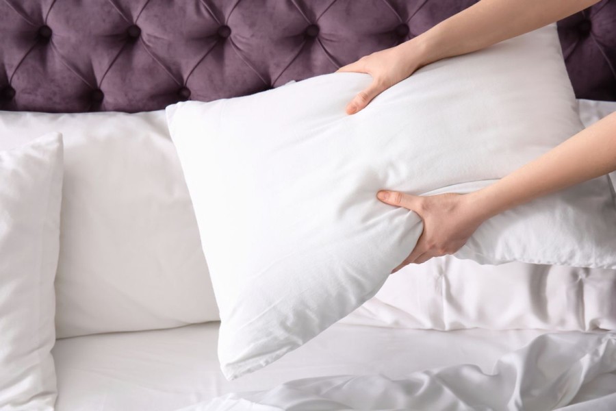 Ahli Ungkap Risiko Kesehatan Bantal Jika Tidak Diganti