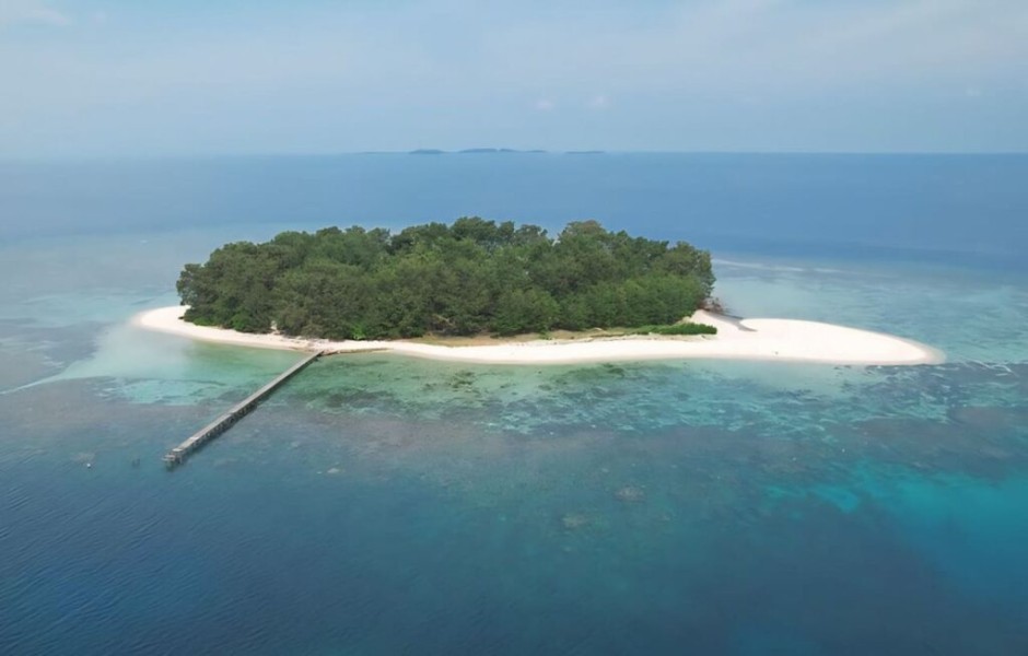 Menjelajah Pesona Karimunjawa dengan Sepuluh Destinasi Memikat