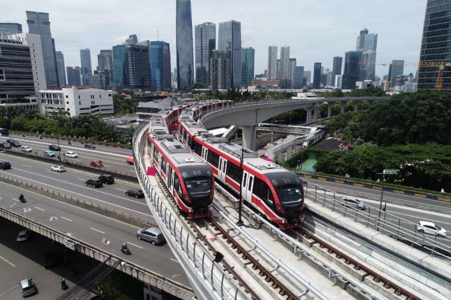 KAI Terapkan Tarif Diskon LRT Jabodebek untuk Libur Nataru 2025