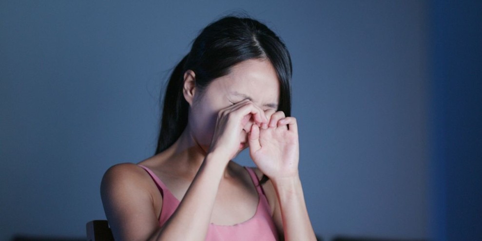 Waspada Penglihatan Kabur Selama Puasa, Ini Penyebab dan Solusinya