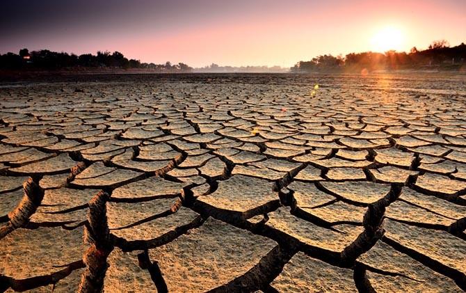 BMKG Prediksi Riau Lebih Kering Tahun 2026 Risiko Karhutla Meningkat Tajam