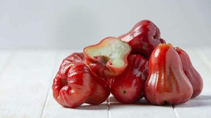 9 Manfaat Jambu Air Penting untuk Menjaga Kesehatan Jantung dan Tubuh