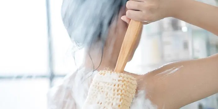 Cara Aman Mandi Saat Sakit Campak untuk Anak Hingga Dewasa