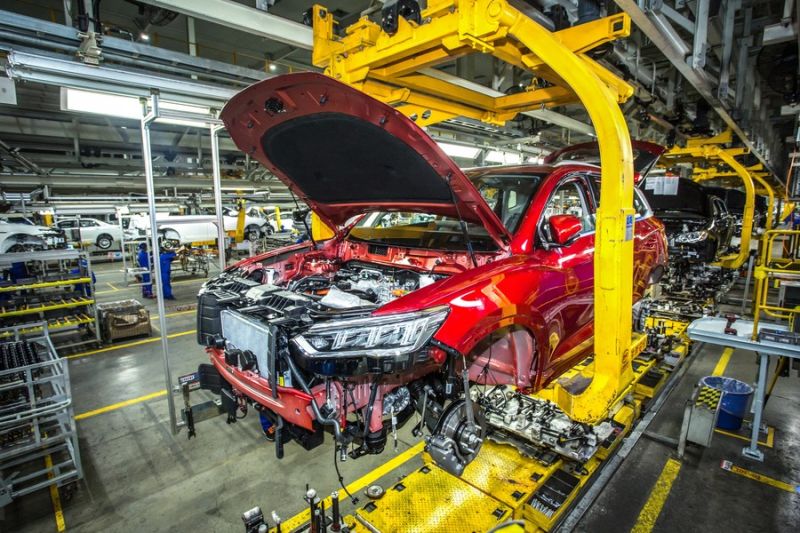 Industri Otomotif China Tumbuh Pesat Namun Margin Laba Terus Menyempit