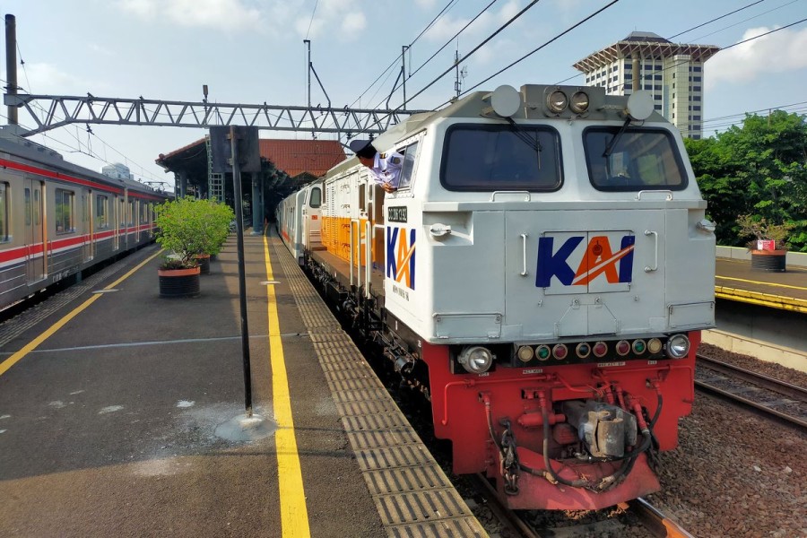 KAI Daop 8 Surabaya Tawarkan Tarif Khusus Kereta Api Jarak Jauh, Harga Mulai Rp45.000 untuk Meningkatkan Aksesibilitas Perjalanan