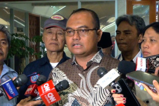 Rekrutmen bersama BUMN hingga pencairan THR pekerja Sritex
