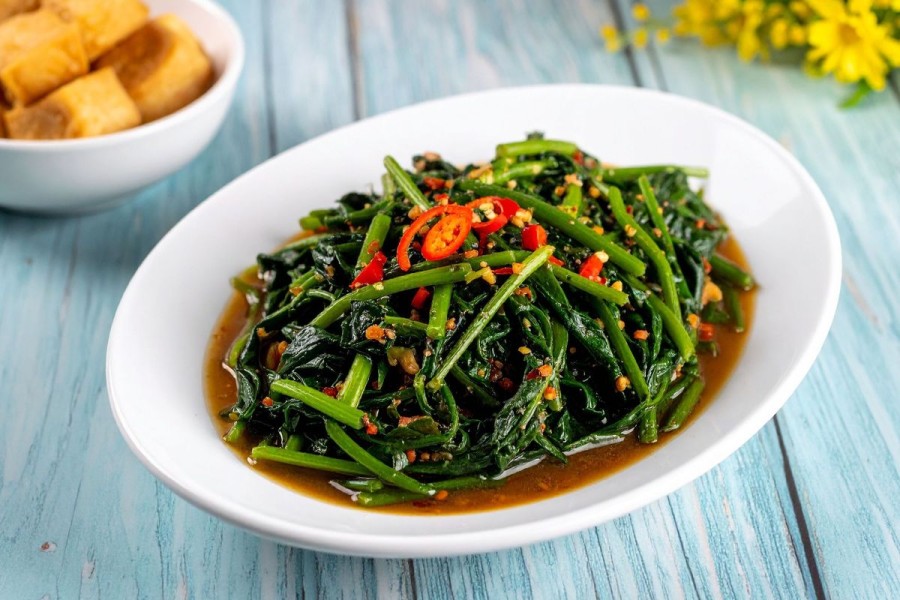 Resep Tumis Kangkung Terasi Wangi dan Tetap Hijau