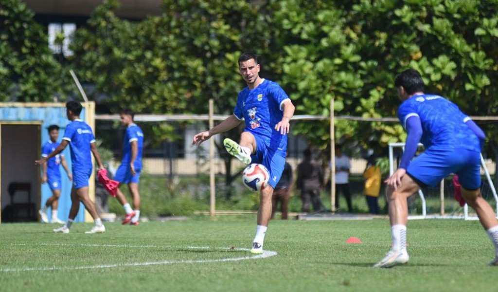 Eliano Reijnders Semangat Jalani Latihan Perdana Bersama PERSIB