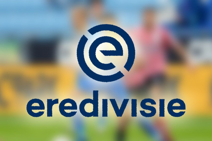 Ueda Hattrick, Feyenoord Hancurkan Heracles Tujuh Gol Tanpa Balas
