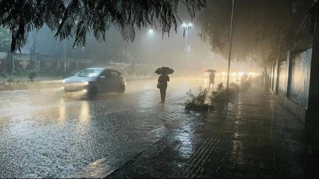 BMKG Keluarkan Peringatan Hujan Lebat Di Lima Wilayah Rabu 25 Maret 2026