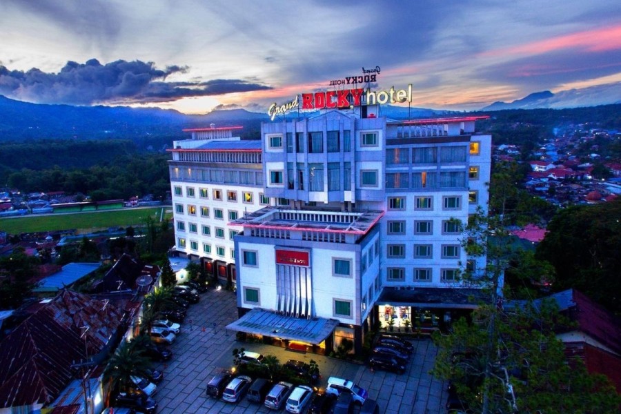 Rekomendasi Hotel di Bukittinggi dengan View Alam & Harga Terjangkau