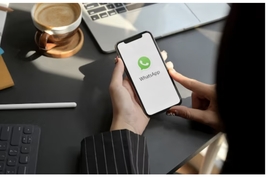 WhatsApp Luncurkan Fitur Baru 2025, Pengguna Bisa Ganti Warna Chat