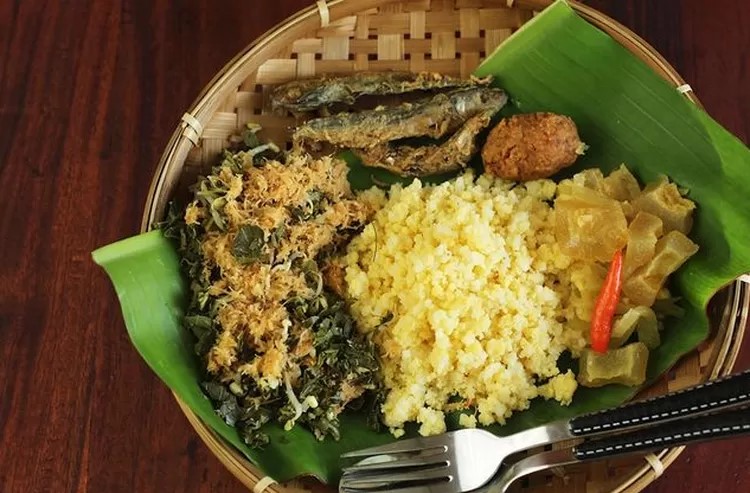 Hangat dan Otentik, Rekomendasi 6 Nasi Jagung Legendaris di Malang Favorit Warga Lokal yang Wajib di cicipi