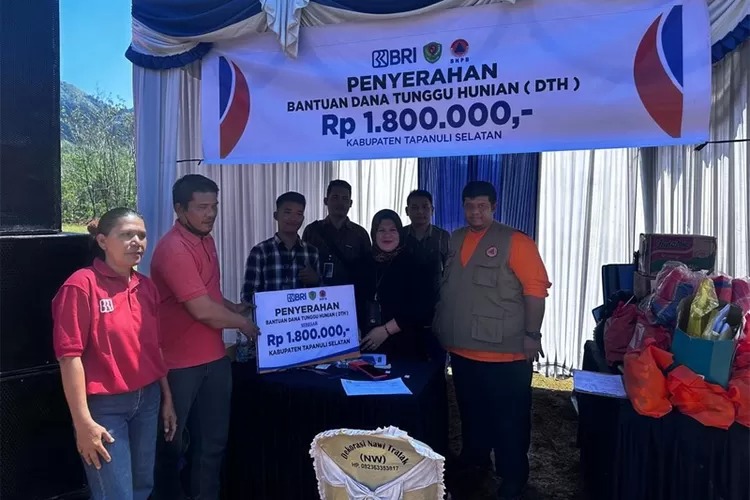 Terdampak Bencana BRI Padangsidimpuan Salurkan Dana Tunggu Hunian Kepada Warga Simarpinggan