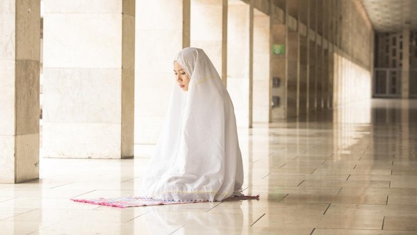 Jadwal Sholat dan Buka Puasa Kota Surabaya 9 Oktober 2025