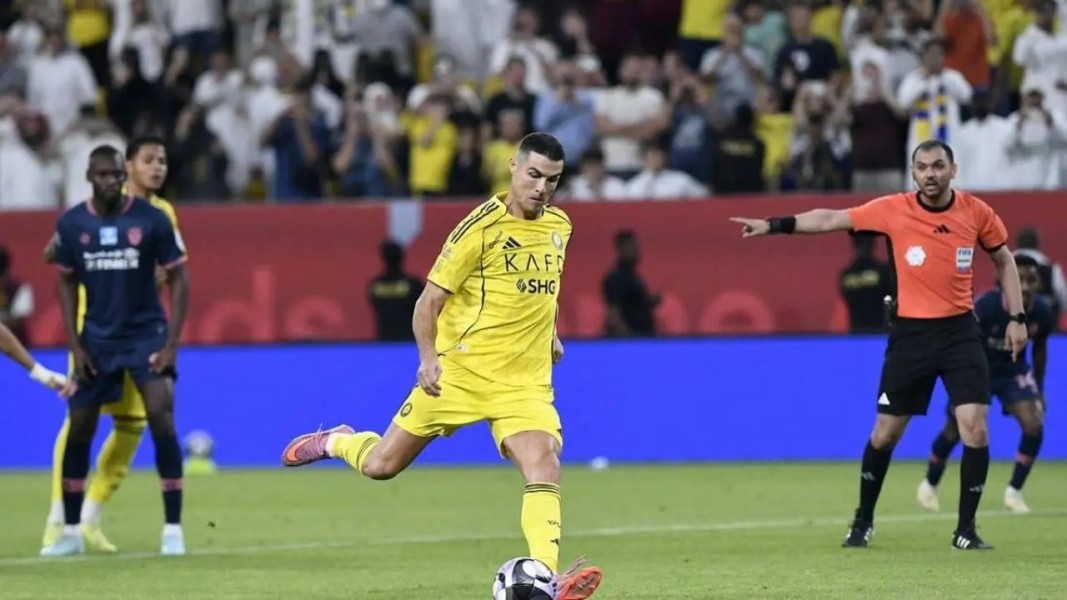 Ronaldo Gemilang, Al Nassr Tundukkan Al Feiha Lewat Drama