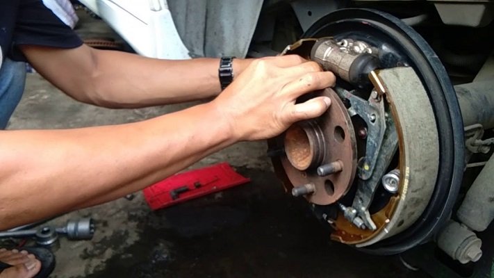5 Cara Ganti Rem Tromol Mobil dengan Mudah Dijamin Praktis