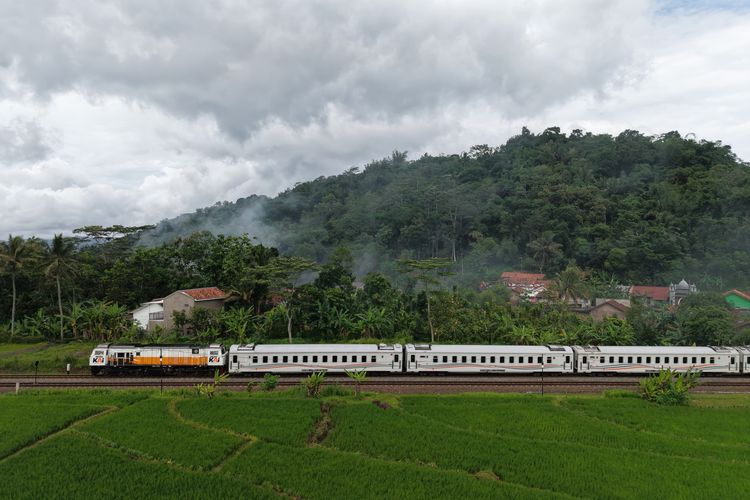 Penjualan Tiket Kereta Api Capai Rekor Tertinggi Selama Libur Panjang Paskah 2026