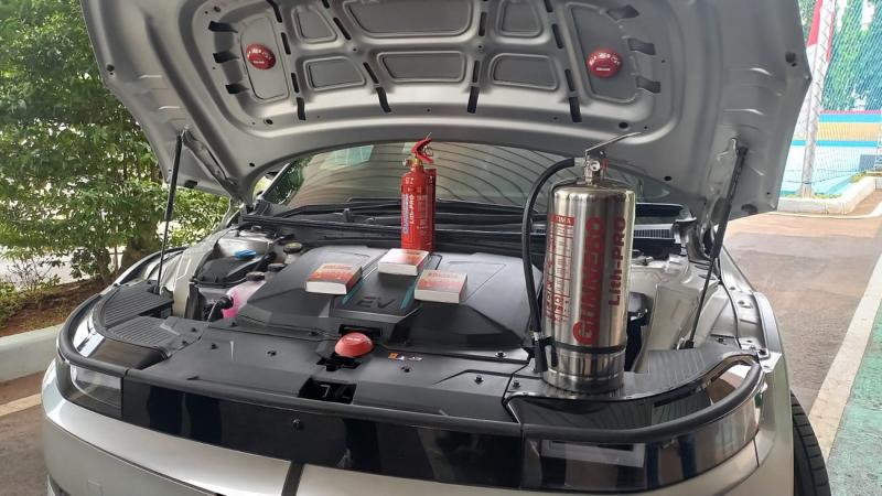 Inovasi Stellantis Bidik Solusi Keselamatan Kebakaran Mobil Listrik